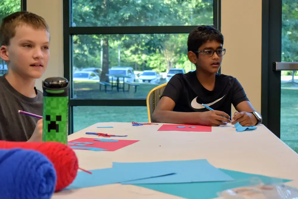Students at the circulatory system workshop (8 of 18)