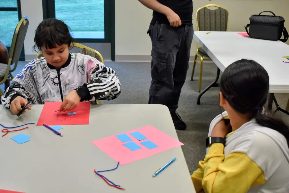 Students at the circulatory system workshop (10 of 18)