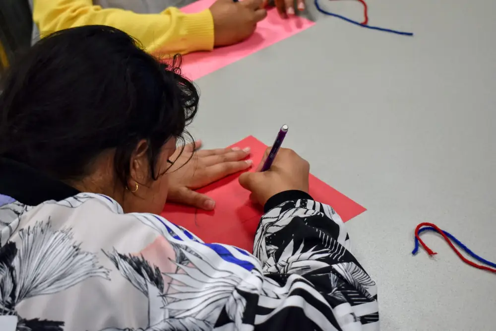 Students at the circulatory system workshop (11 of 18)