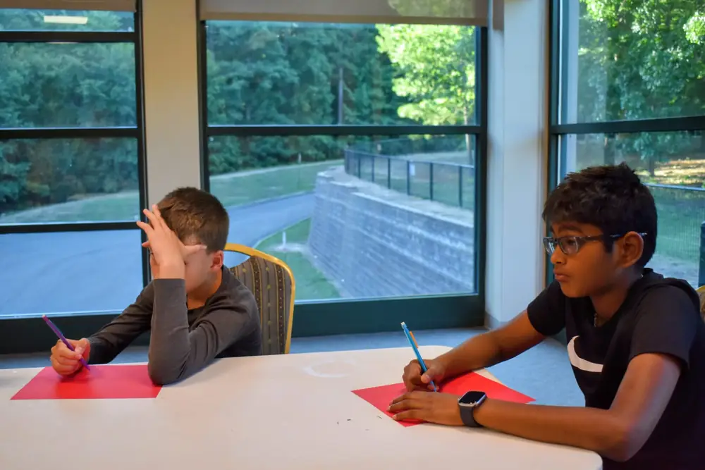Students at the circulatory system workshop (12 of 18)