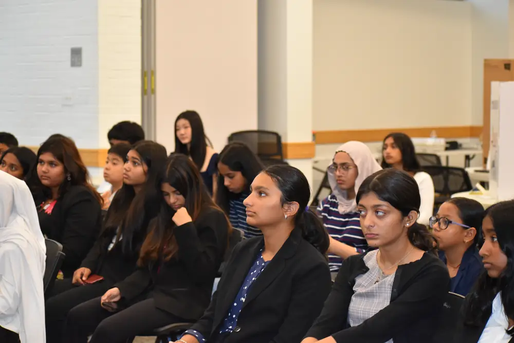 Students at the Summer Research Camp (7 of 253)