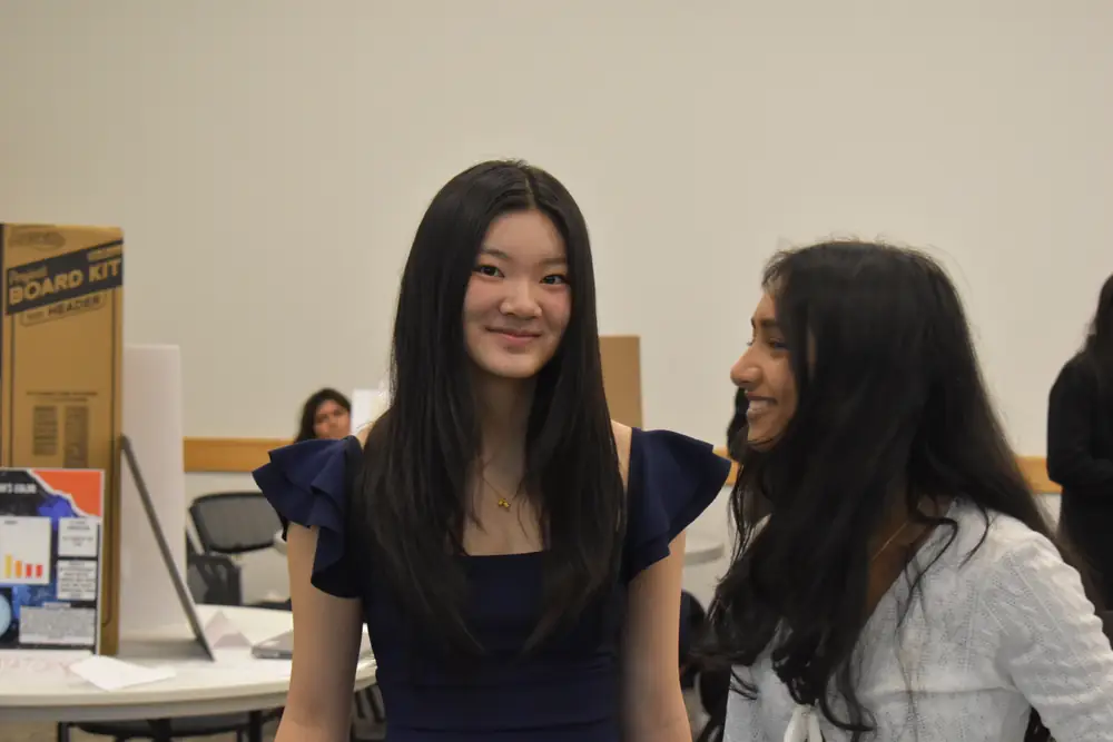 Students at the Summer Research Camp (15 of 253)