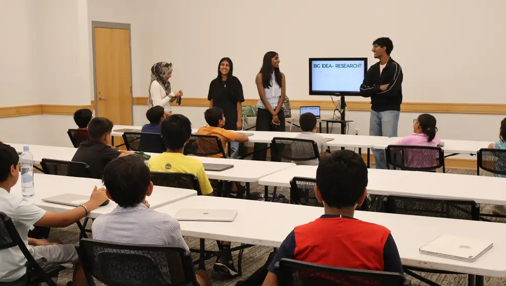 Students at the Summer Research Camp (43 of 253)