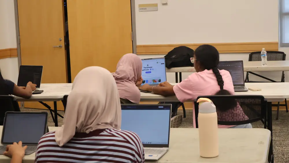 Students at the Summer Research Camp (65 of 253)