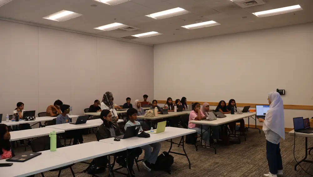 Students at the Summer Research Camp (164 of 253)