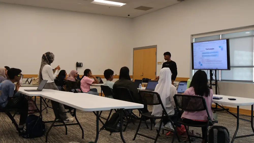 Students at the Summer Research Camp (168 of 253)