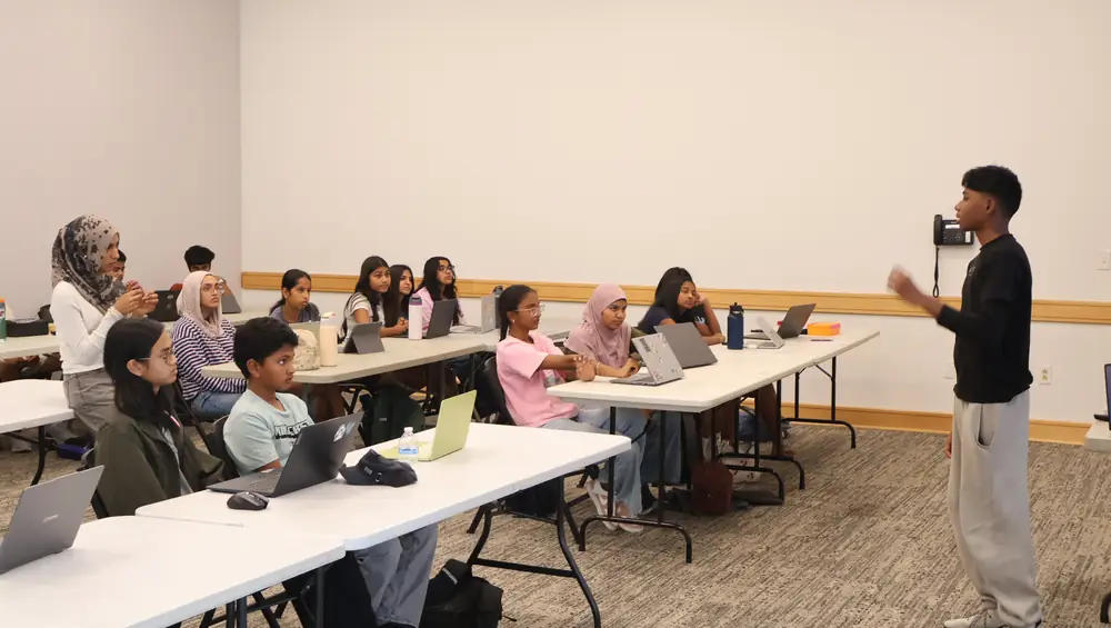 Students at the Summer Research Camp (172 of 253)