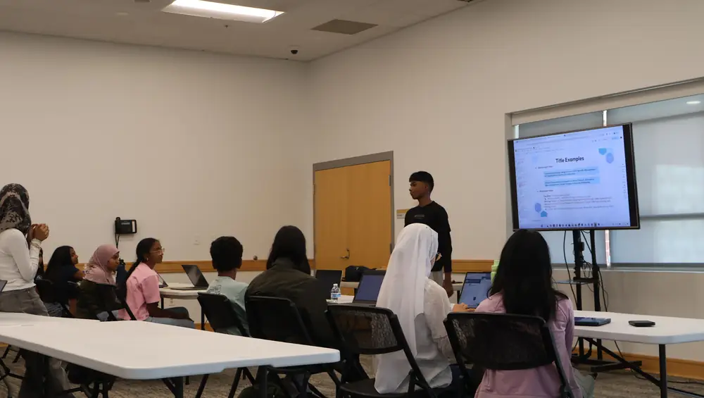 Students at the Summer Research Camp (173 of 253)