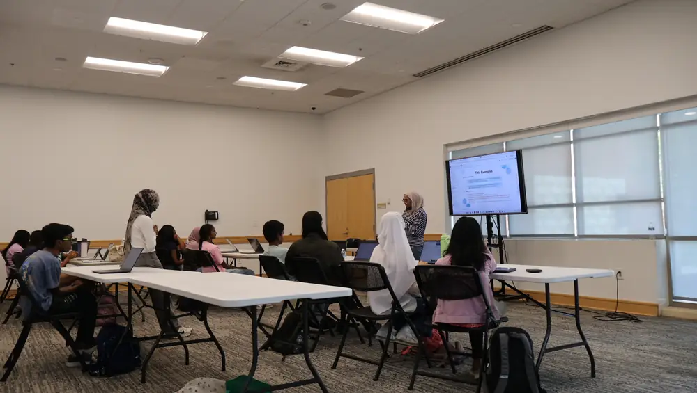 Students at the Summer Research Camp (176 of 253)
