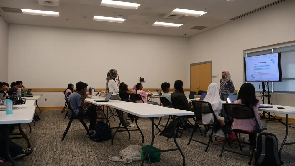 Students at the Summer Research Camp (177 of 253)