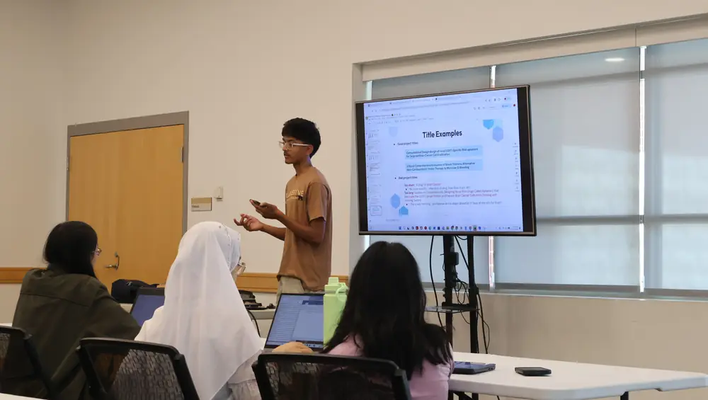 Students at the Summer Research Camp (182 of 253)