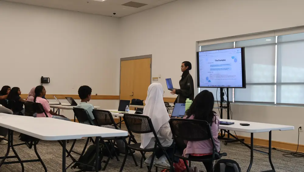 Students at the Summer Research Camp (184 of 253)