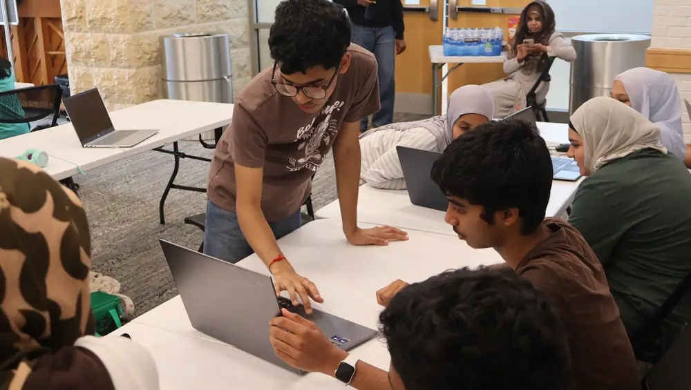 Students at the Summer Research Camp (225 of 253)