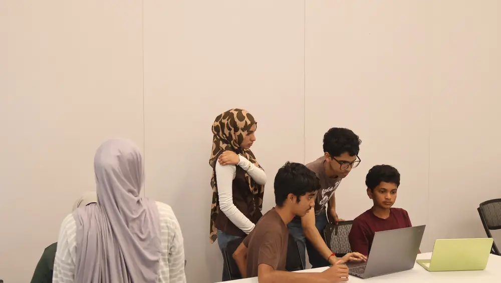 Students at the Summer Research Camp (226 of 253)