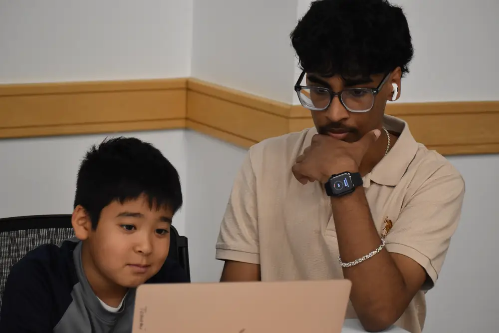 Students at the Summer Research Camp (234 of 253)