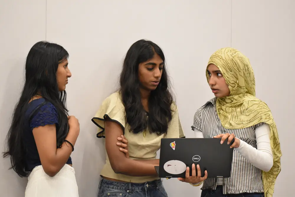 Students at the Summer Research Camp (235 of 253)