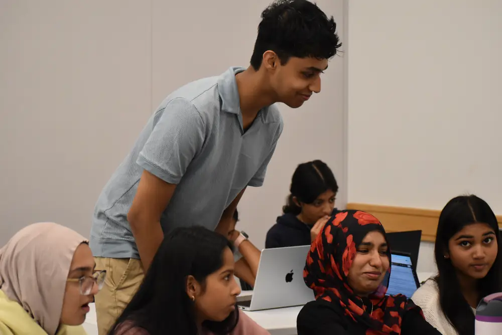 Students at the Summer Research Camp (246 of 253)