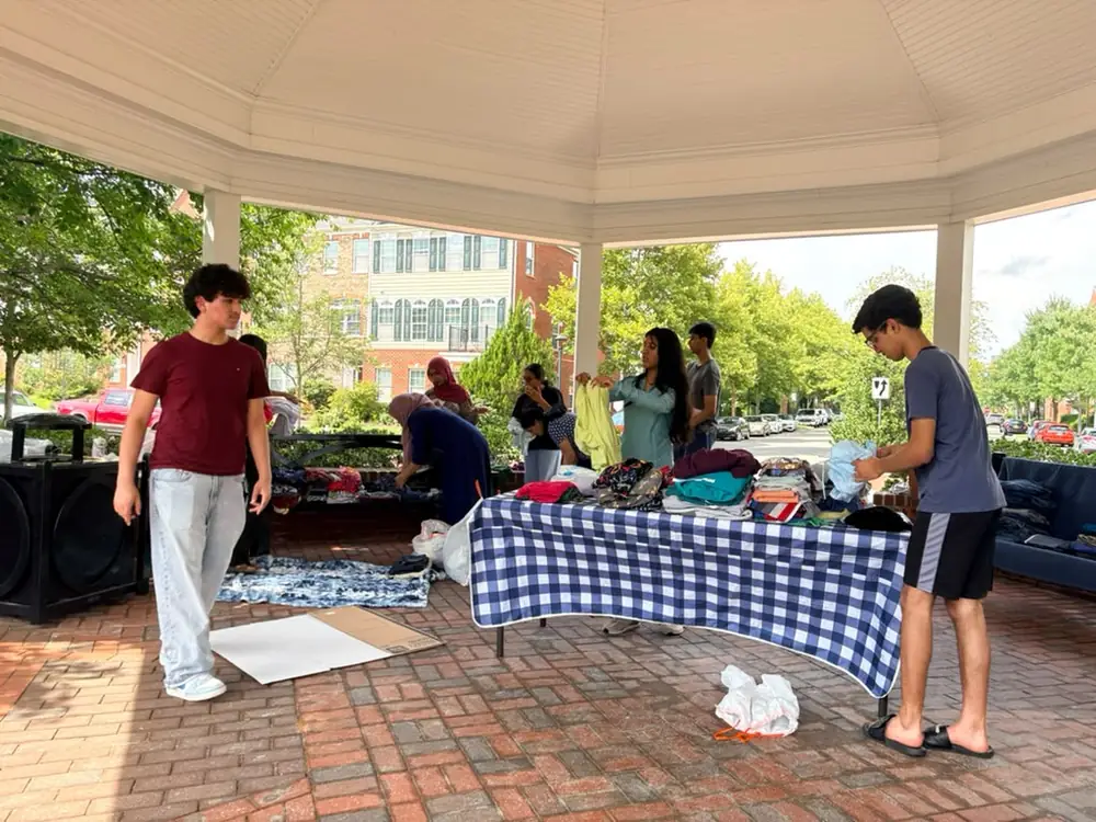Clothes Drive (20 of 49)